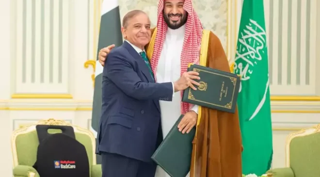 Suudi Arabistan ile Pakistan arasında tarihi savunma anlaşması